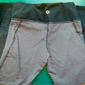 Lululemon High Rise Crop 23”